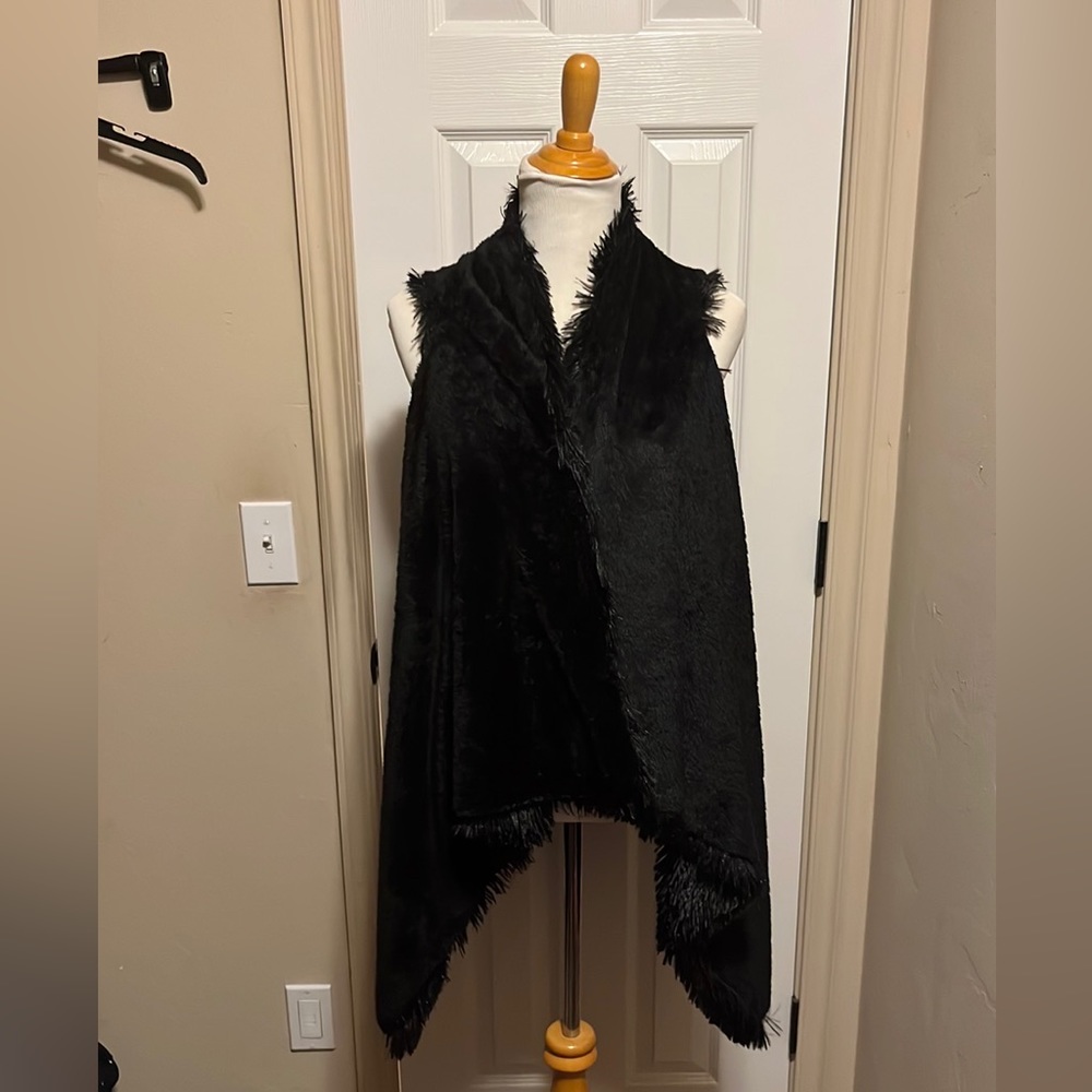 ♤ Kensie Black Sherpa Open Front Waterfall Vest